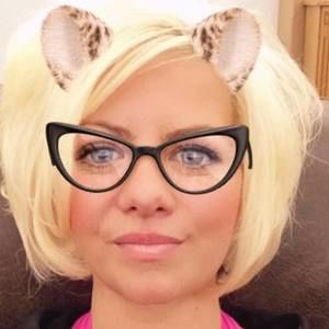 Meet your Posher, Johnee